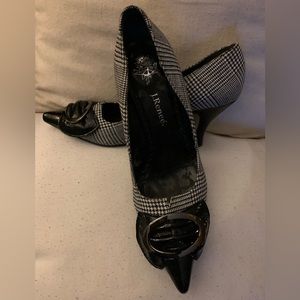 J. RENEE BLACK HOUNDSTOOTH PLAID PUMPS - SIZE 8M